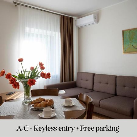 Villa Acacia Kaunas Bagian luar foto