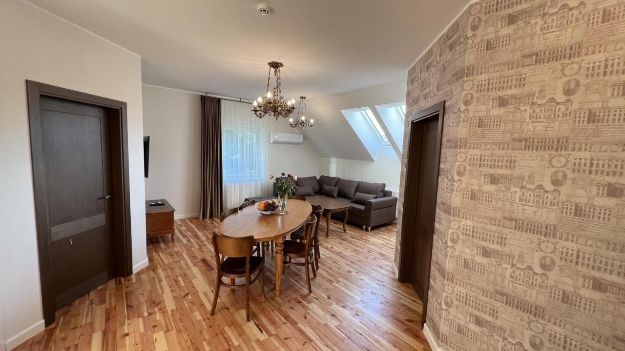 Villa Acacia Kaunas Bagian luar foto