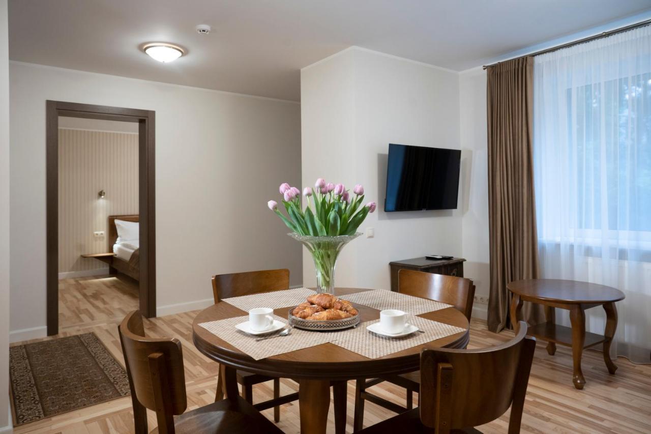 Villa Acacia Kaunas Bagian luar foto