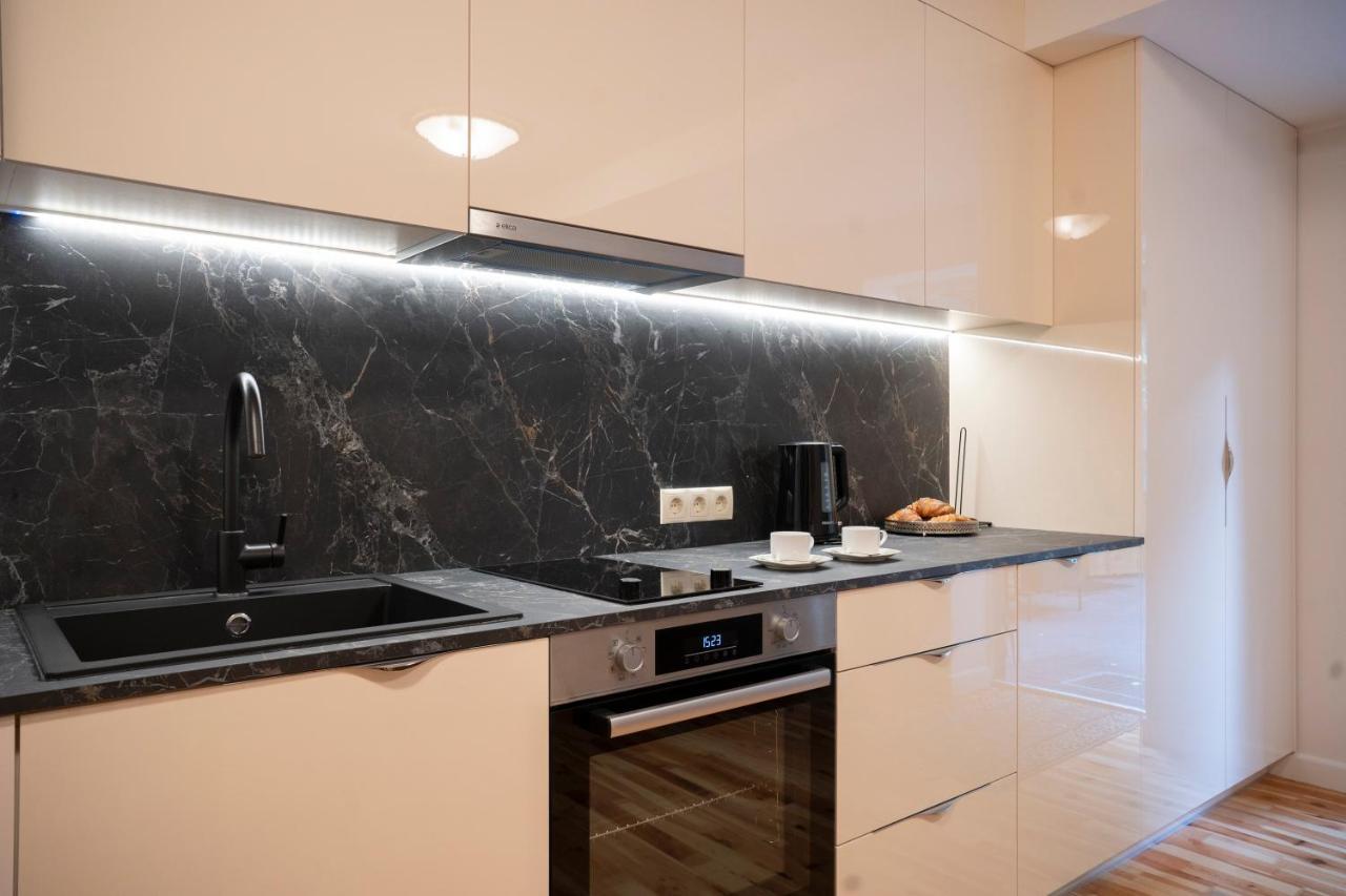 Villa Acacia Kaunas Bagian luar foto