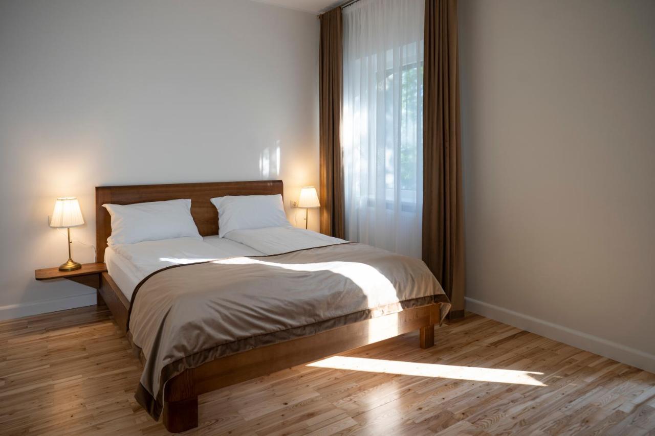 Villa Acacia Kaunas Bagian luar foto