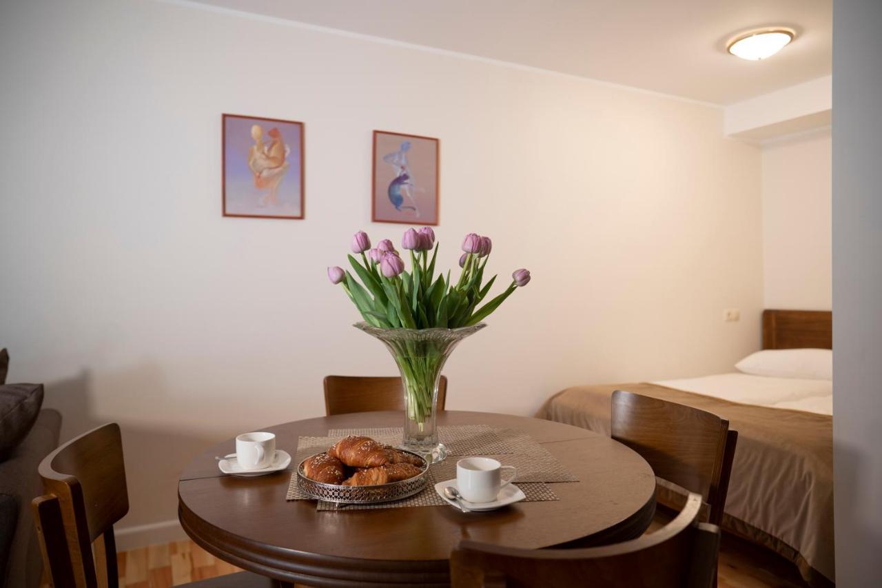 Villa Acacia Kaunas Bagian luar foto