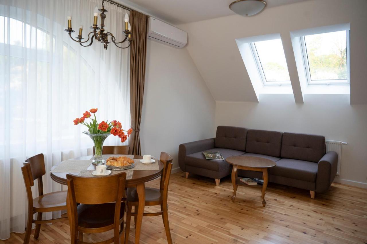 Villa Acacia Kaunas Bagian luar foto