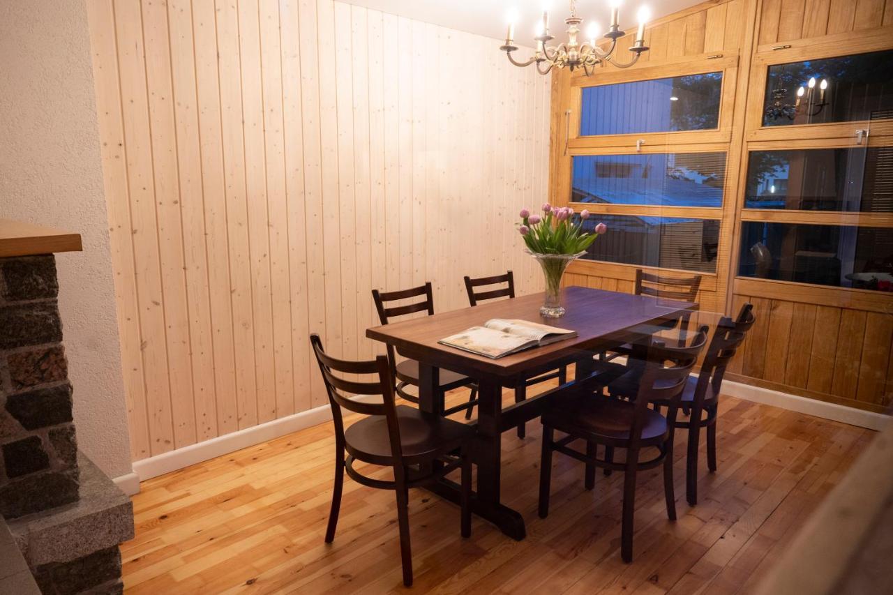 Villa Acacia Kaunas Bagian luar foto